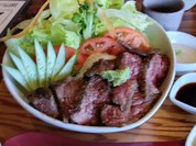 ビーフステーキ丼
