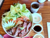 ビーフステーキ丼