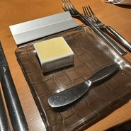 銀座シェ・トモ