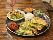 アジアンダイニング　ヤミー