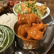 アジアンダイニング　ヤミー