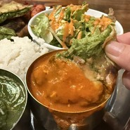 アジアンダイニング　ヤミー