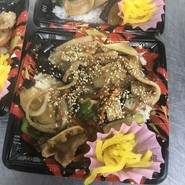 豚バラ丼￥650