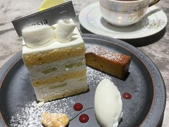 見た目だけで、味は微妙全部食べれませんでした。