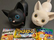 猫のお散歩！2026年は駄菓子でスタート！ポテトフライ・ツイストコーン・キャベツ太郎・どんどん焼
