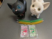 猫のお散歩！緑と黄色ゼリー・さくらんぼ餅・青リンゴ餅を正月だから買ったにゃーん！