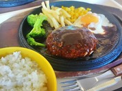 目玉焼きハンバーグ