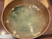 お出汁の効いたお味噌汁！