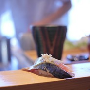 鮨広島　あじろや　本店