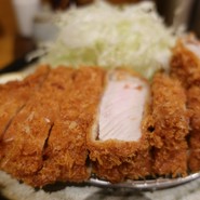 人気の厚切りロース