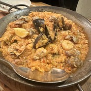 パエリアも旨し🩷