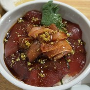 ワサビ醤油をぶっかけます！