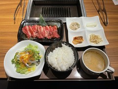 和牛カルビランチ