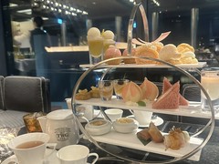 THE GRAND LOUNGE