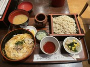 ミニ開花丼（豚肉）ともりそば
