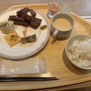 ステーキ、イタリアン？ビュッフェ？、国産米、コーンスープ、柚酢