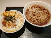 ミニカツ丼と温蕎麦のセットメニュー
