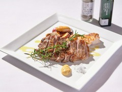 オリーブ豚の肉盛り（グリル）