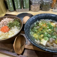 卵かけめし 肉すい専門  やまや