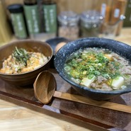 卵かけめし 肉すい専門  やまや