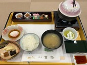 オカズが沢山の豪華な朝食です！