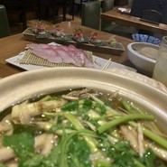 鶏と魚と炭火焼き 燈