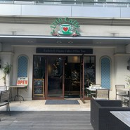 アースカフェ 代官山 （Urth Caffe）