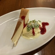 デザート、以上7品。とっても美味しく、コスパ最高でした。