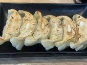 こちらは餃子380円！