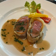 コース料理のメイン・仔羊