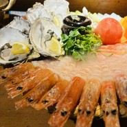 貝バル Baccanale