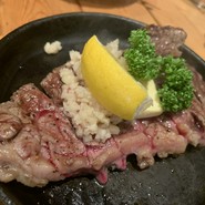 沖縄食堂 てぃんがーら