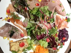 豪華前菜プレートランチ