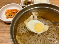 韓国旬彩料理　妻家房