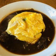 牛スジシチューオムライス
