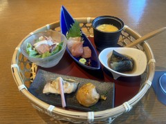 ダイナミックキッチン＆バー　響　横浜スカイビル店