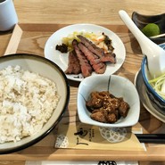 牛たん炭焼利久　中央通り店