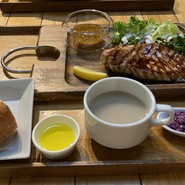 THE ROOFTOP KOBE （ザ ルーフトップ 神戸）