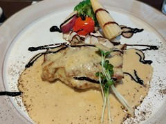 鶏肉がすごく柔らかくソースとバルサミコ酢が相まって最高に美味しかった！