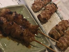 牛トロホルモン串