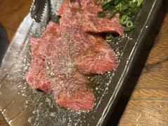 黒毛和牛とホルモン焼　DORA