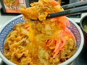 牛丼、箸持ち上げ