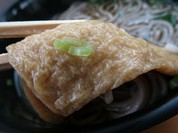 きつねそばのお揚げ