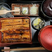 穴子の焼きと蒸し2種の箱