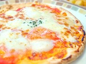 濃厚チーズが本当に美味しいバッファローモッツァレラのピザ