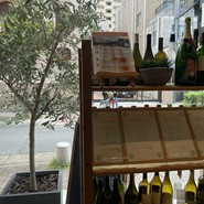 BRACERIA　PASTICCERIA　BOND