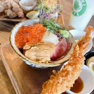 玉ねぎ倉庫跡地　志知カフェ　