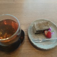 デザート　ほうじ茶のティラミス　今回はプリンがメニューになかったので次回食べたいです。