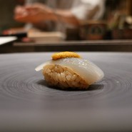 鮨　無何有