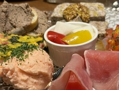 駅前ワイン食堂　BIBI